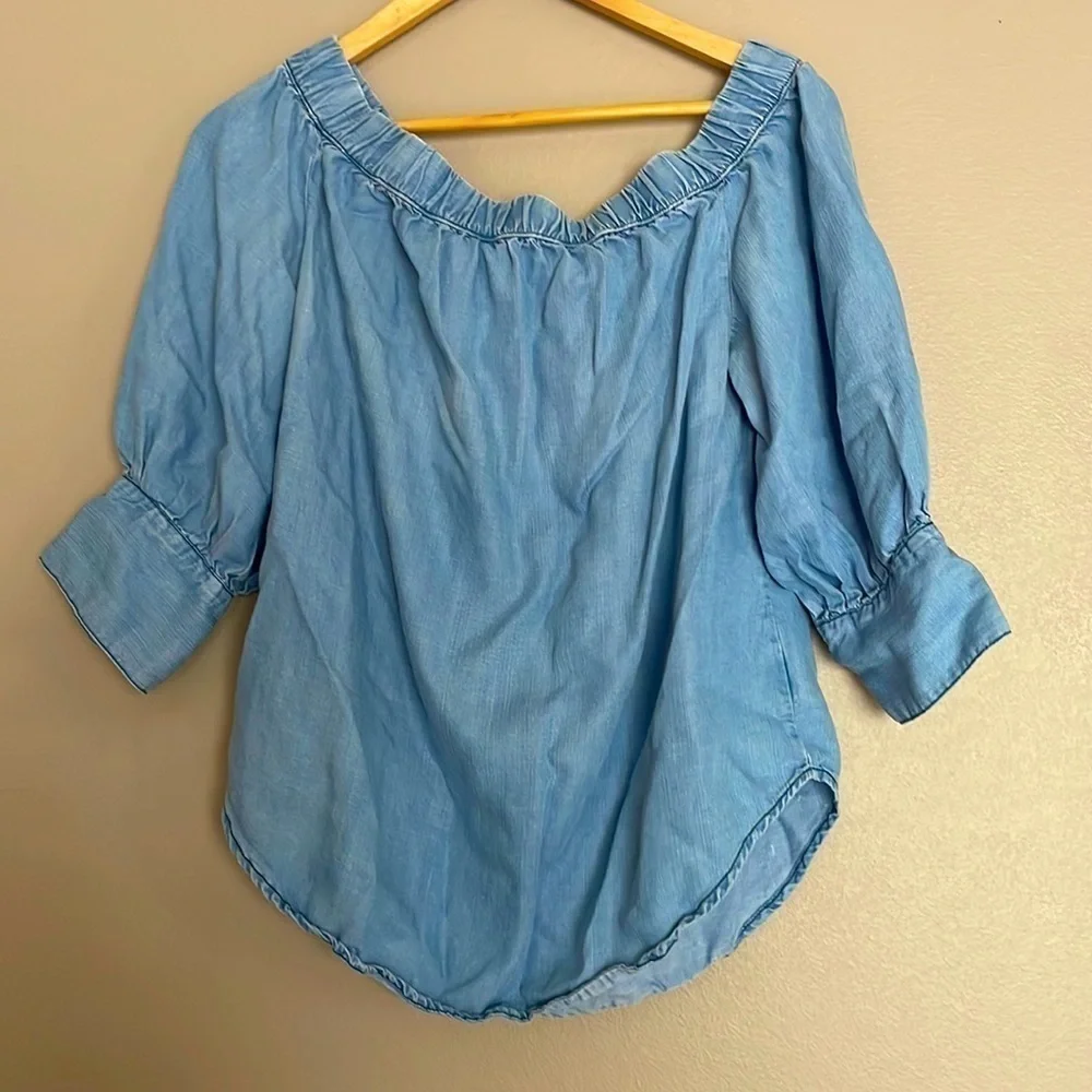 Who what wear denim blue off the shoulder blouse size M - Picture 2 of 8